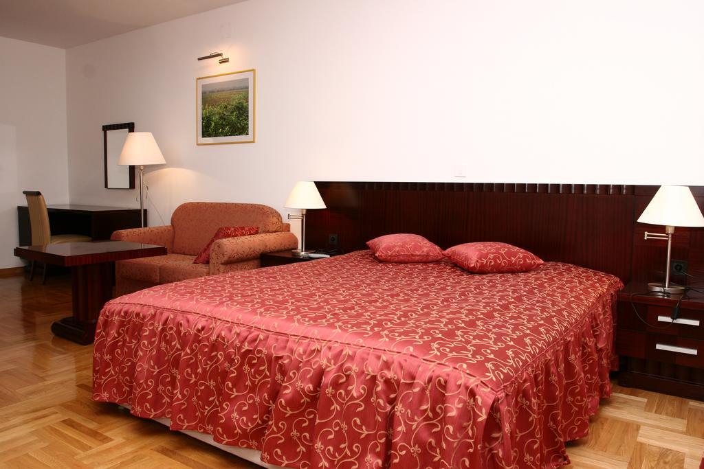 Apartmani Marbis 코프리브니차 객실 사진