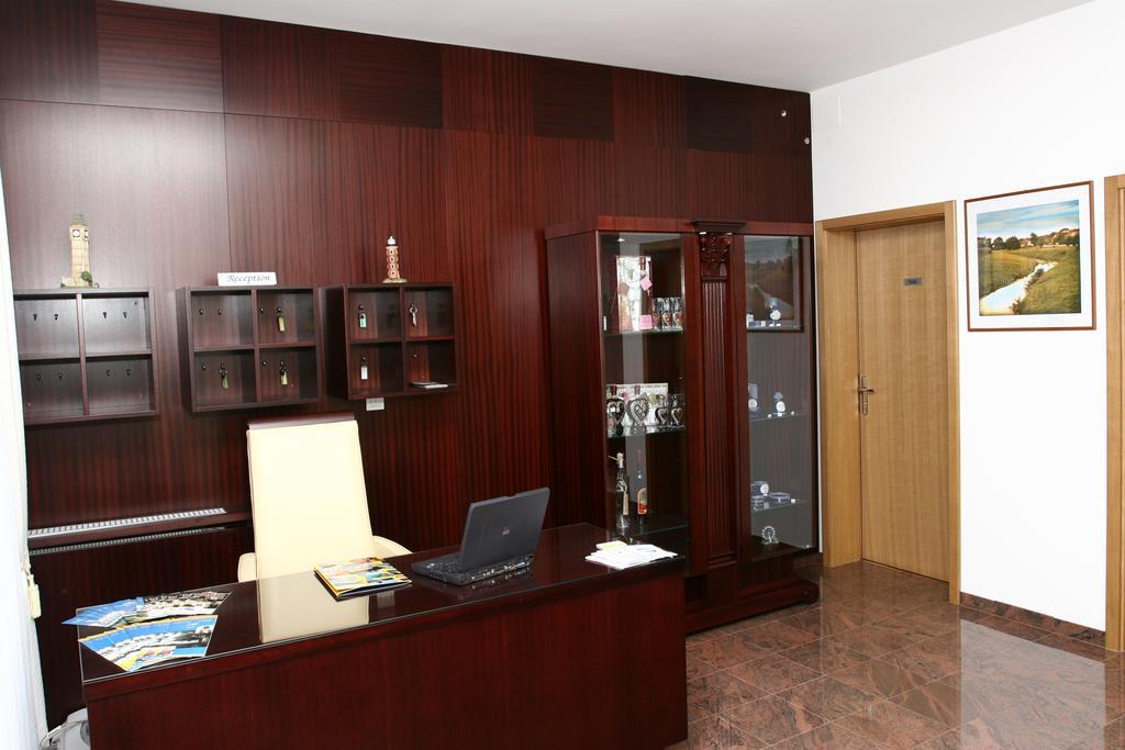 Apartmani Marbis 코프리브니차 외부 사진